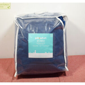 Pillowfort 60"x40" 6lbs Waterproof Removable Cover Weighted Blanket Blue*